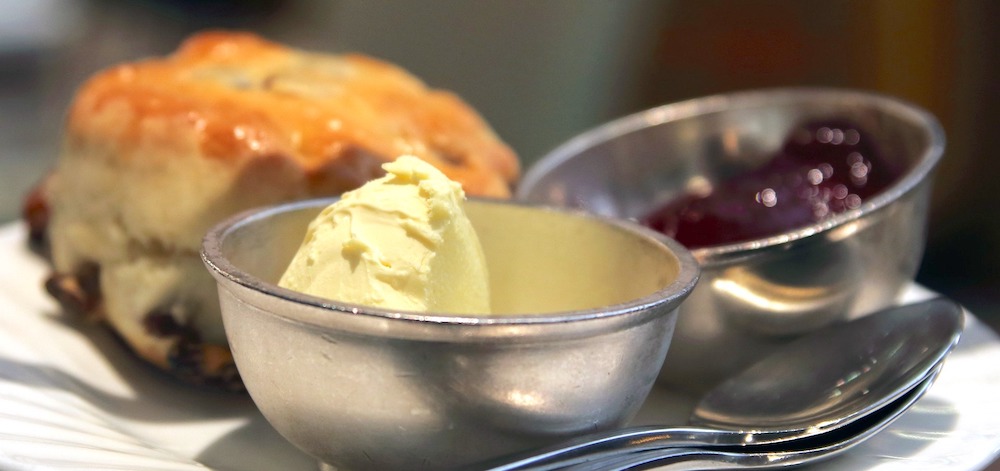 スコーンにつける『クロテッドクリーム』のレシピや人気店をご紹介！